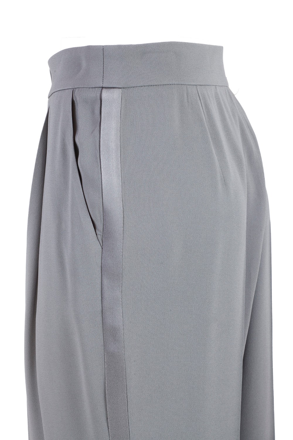 shop EMPORIO ARMANI Saldi Pantalone: Emporio Armani pantaloni con pinces.
Chiusura frontale con zip.
Passanti in vita.
Tasche laterali.
Vestibilità regolare.
Composizione: 70% Acetato 30% Viscosa.
Fabbricato in Bulgaria.. 0NP3BT 02003-608 number 4676144